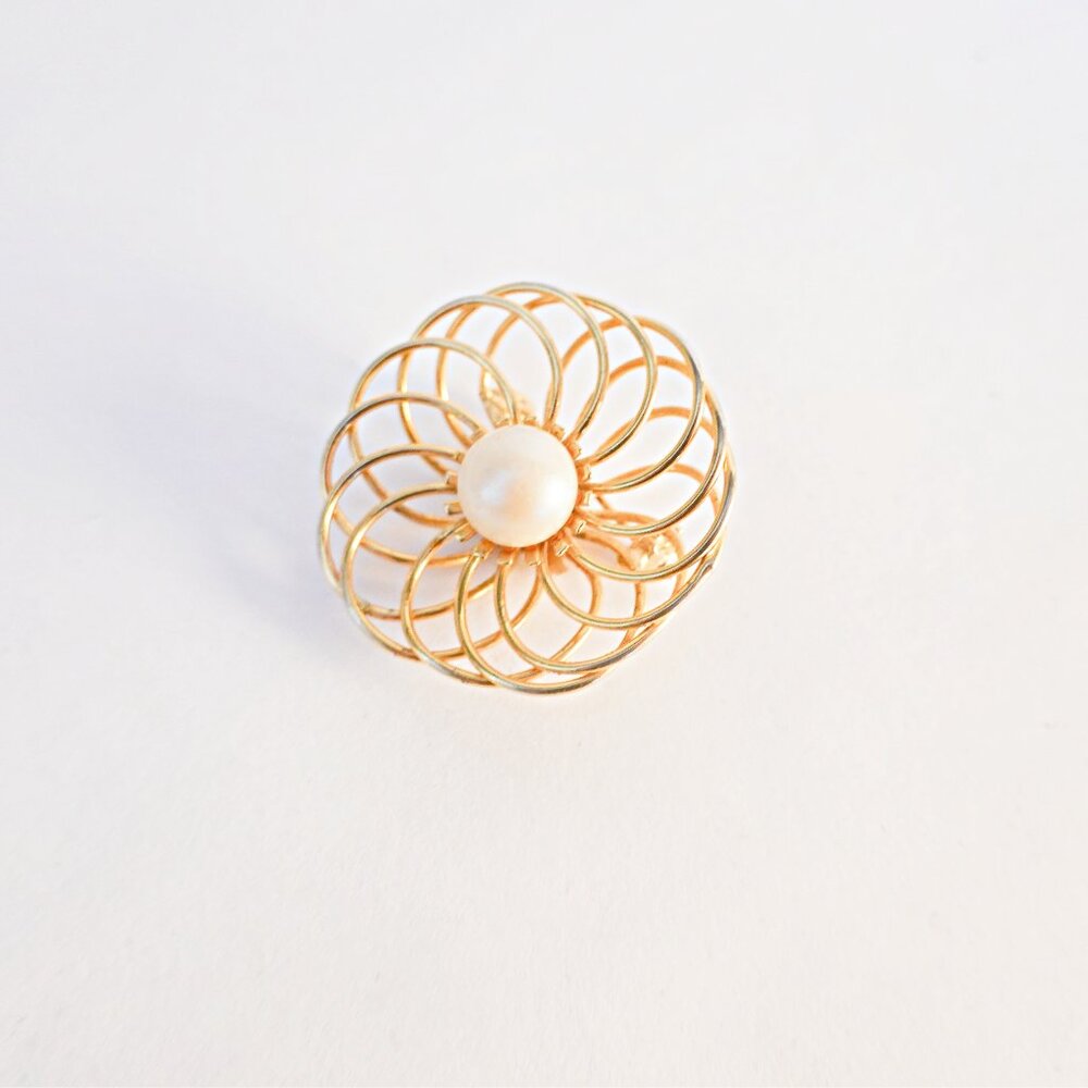 Vintage large gold tone faux Pearl figural brooch